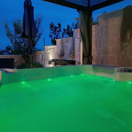 Luxury Sunrise Jacuzzi Apts, 50 M From The Beach Kali Eksteriør bilde